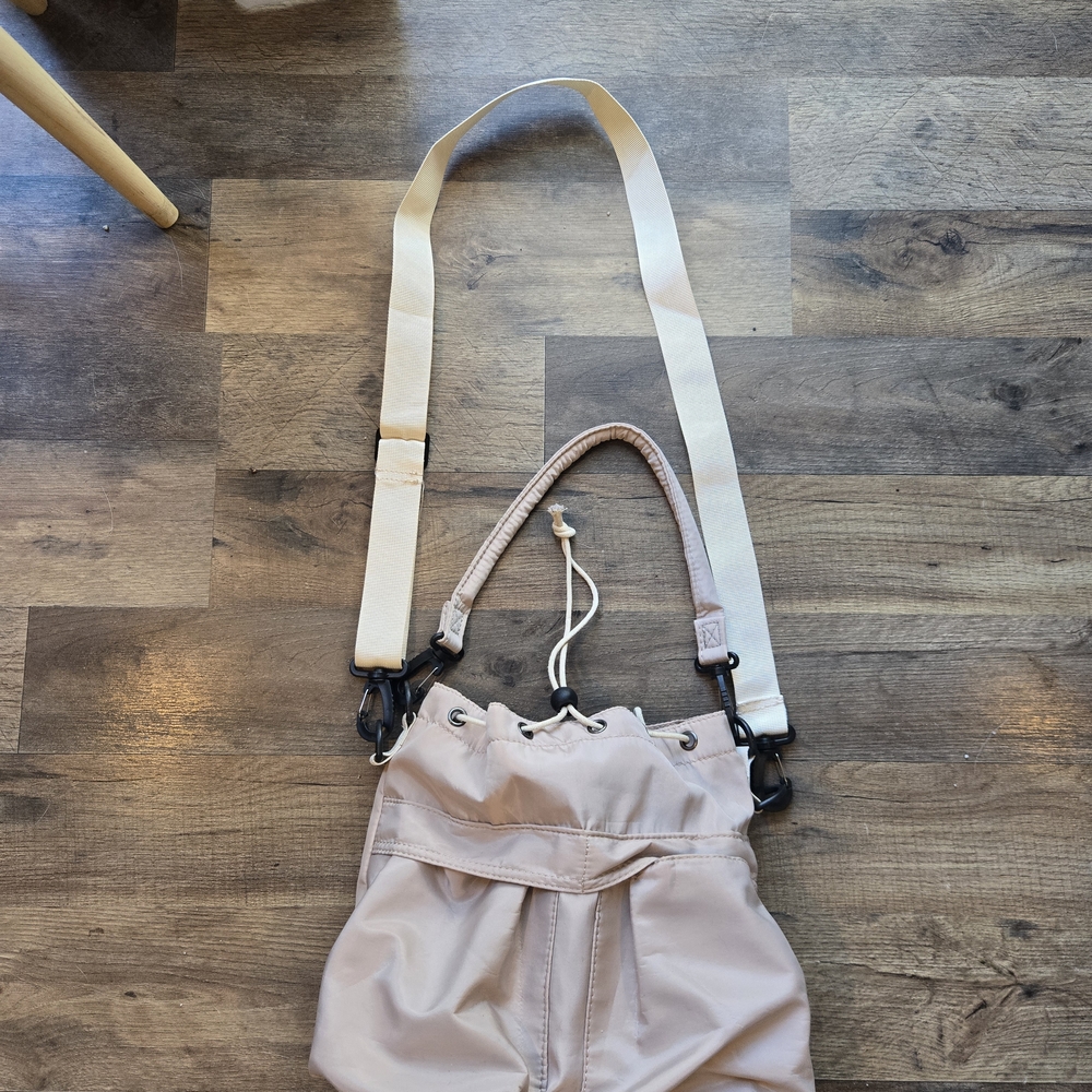 Elegant Cream Shoulder Bag